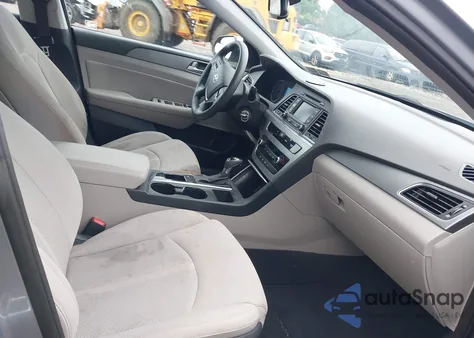 2015 Hyundai Sonata Se z USA, uszkodzony, nr VIN 5NPE24AF3FH213613